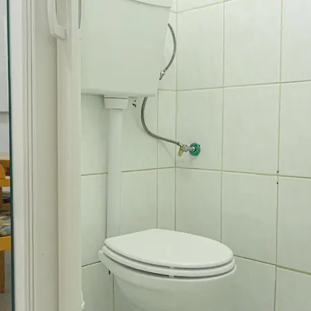Economy 1Br Apartment Well Connected To The Whole City Vienna Exterior photo