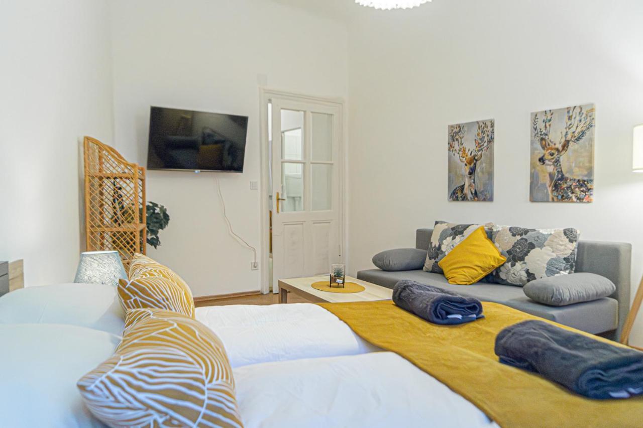Economy 1br Well Connected To The Whole Wenen