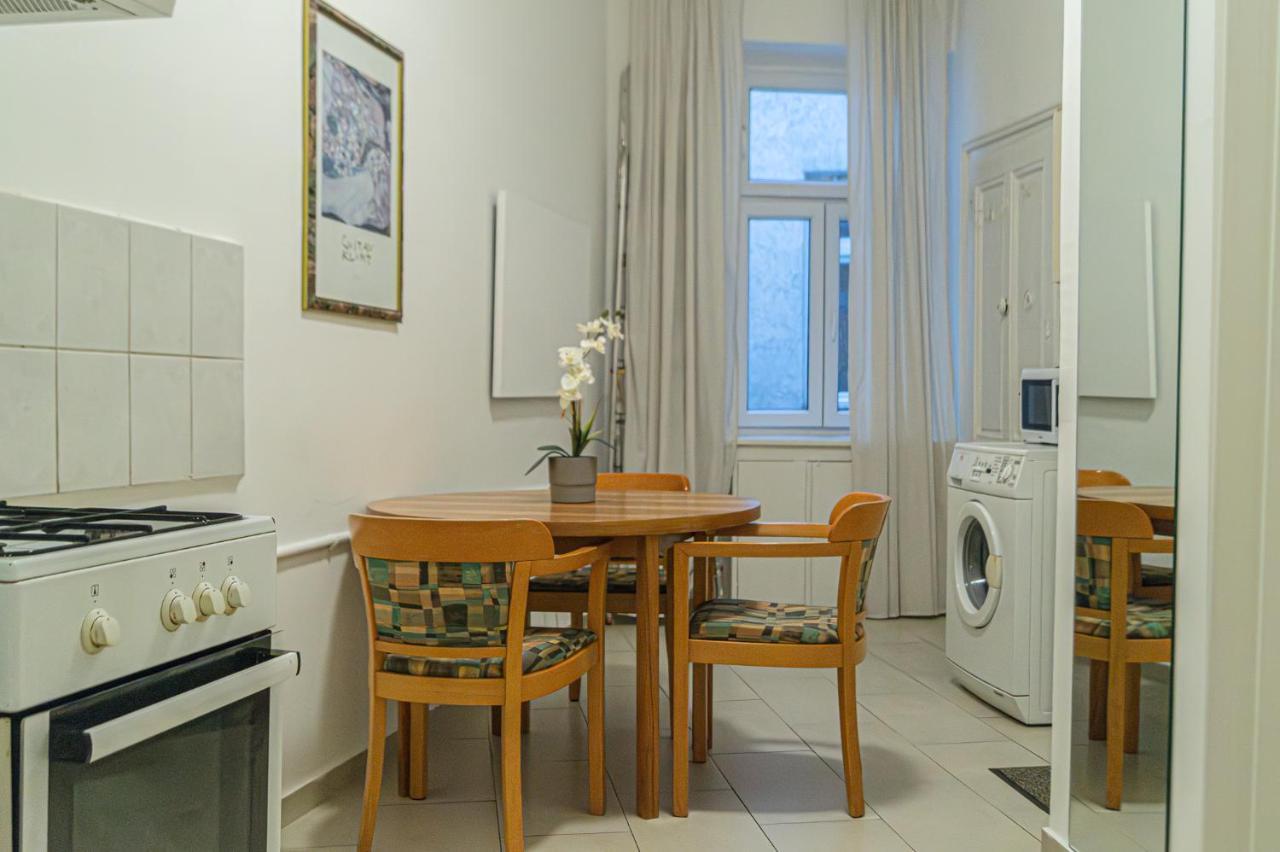 Economy 1br Well Connected To The Whole Apartment