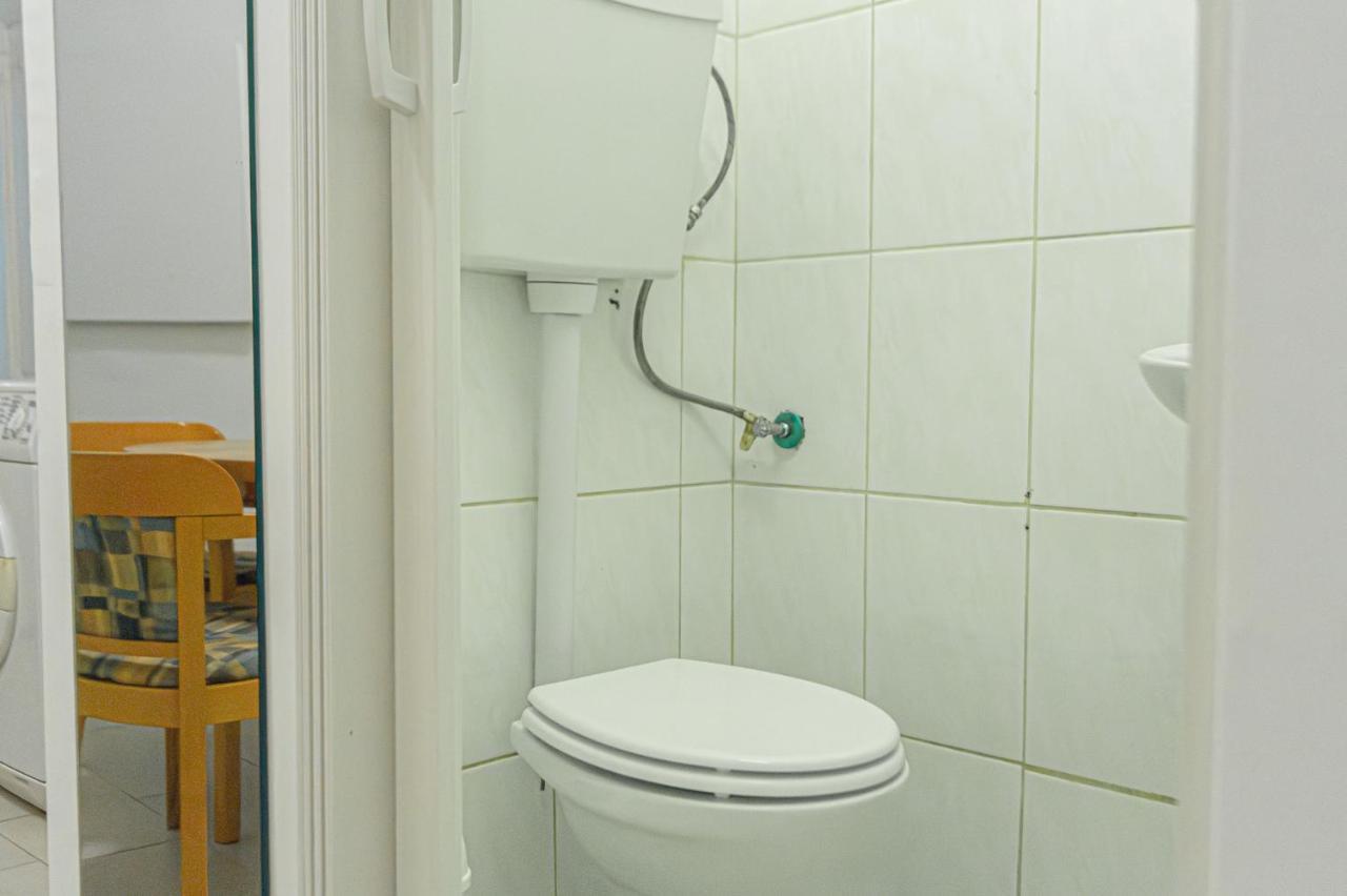 Economy 1br Well Connected To The Whole Wenen