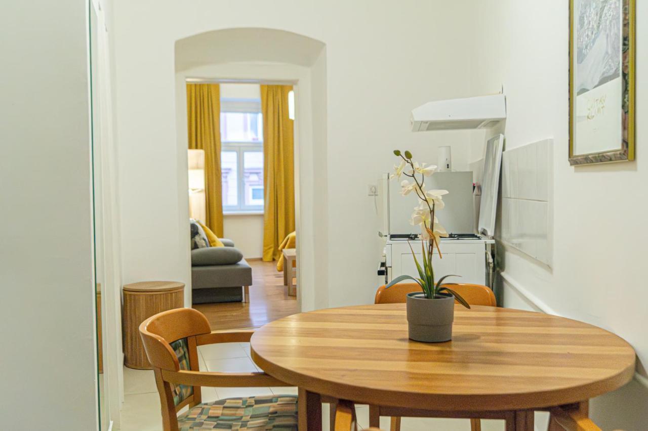 Economy 1br Well Connected To The Whole Apartment